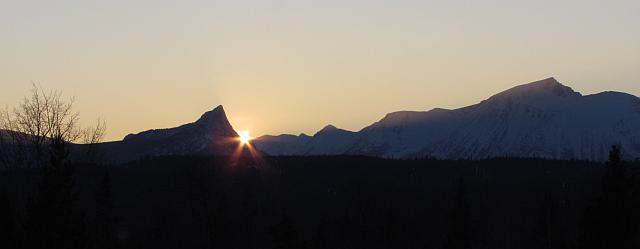 sun north of Finger Peak