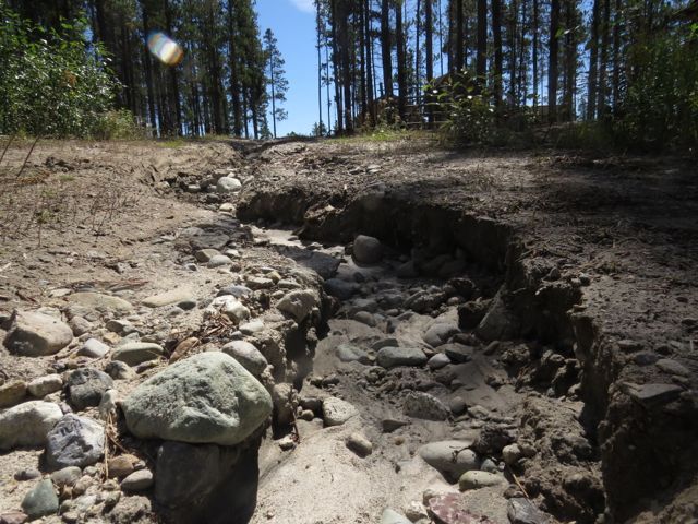 13a-driveway-washout