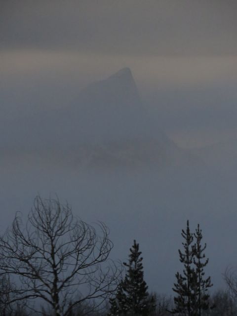 fog hiding Finger Peak